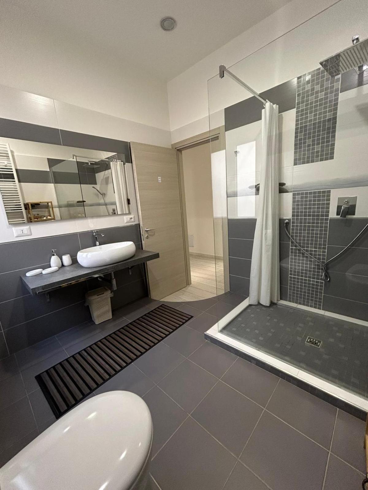 Vanilla Rooms 2 Cagliari Bagian luar foto